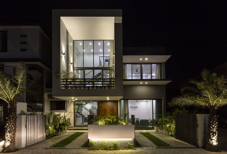 Sky Box House  Garg Architects-1