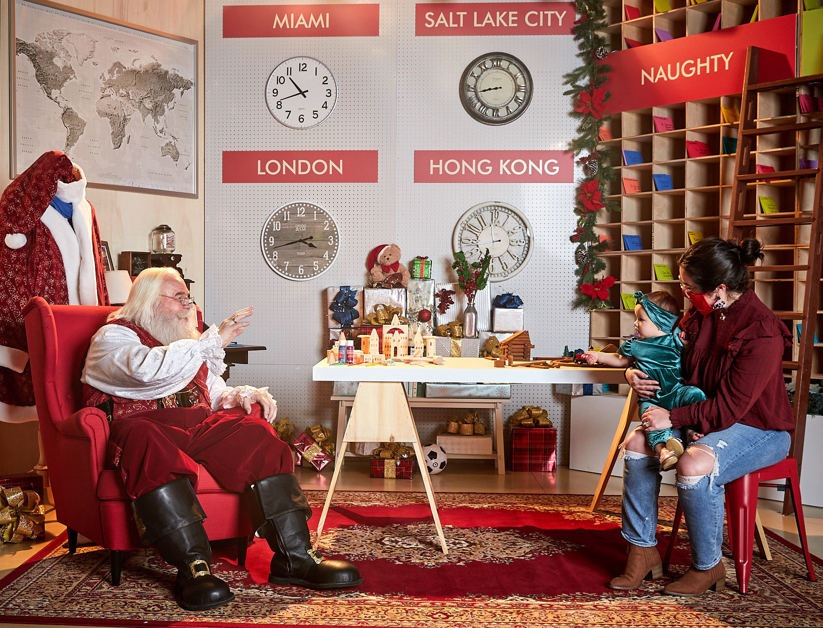 Brickell City Center / Santa's Post Office-10