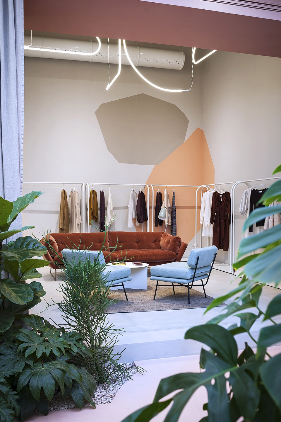 彩绘未知的女性思维 | ALYSI 展室设计解读-11