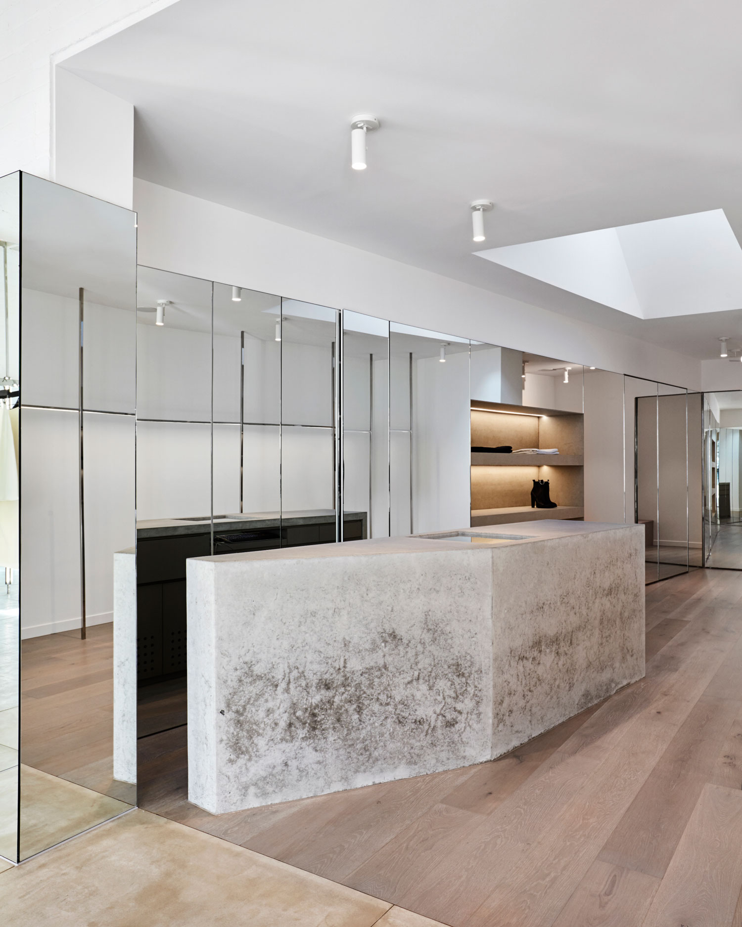 建筑大师 Kelvin Ho | 从零售空间到酒店设计，他的创意之路-11