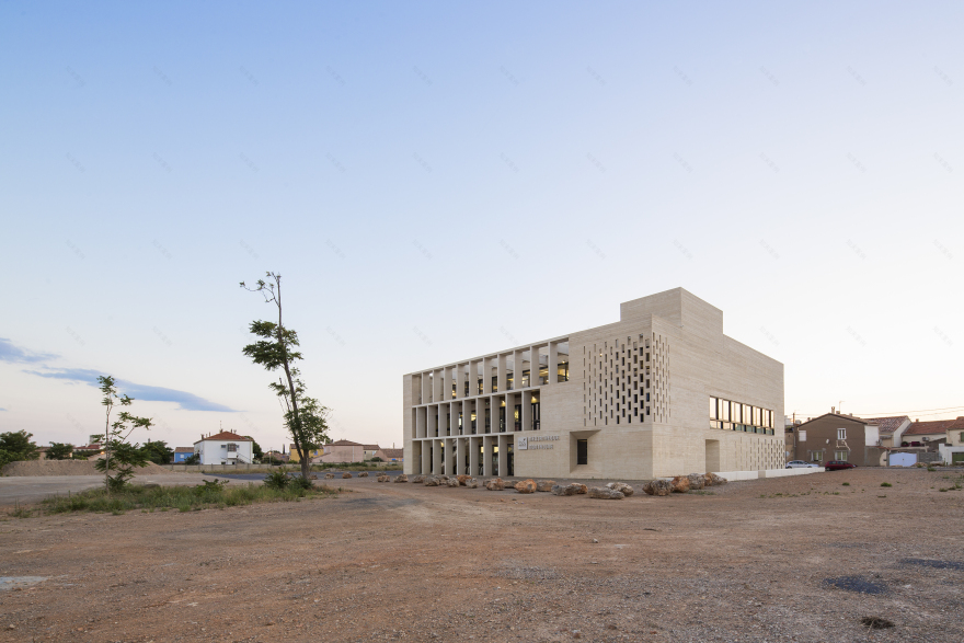 蒙田多媒体图书馆丨法国-78