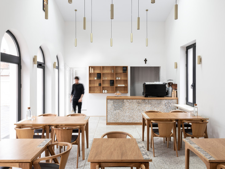 Кофейня в усадьбе XIX века в Екатеринбурге по проекту Zavod11-31