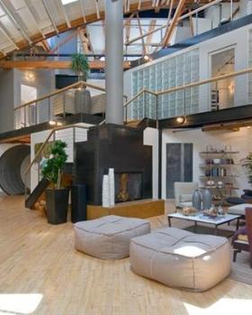 仓库改造成宽敞豪华住宅丨美国
