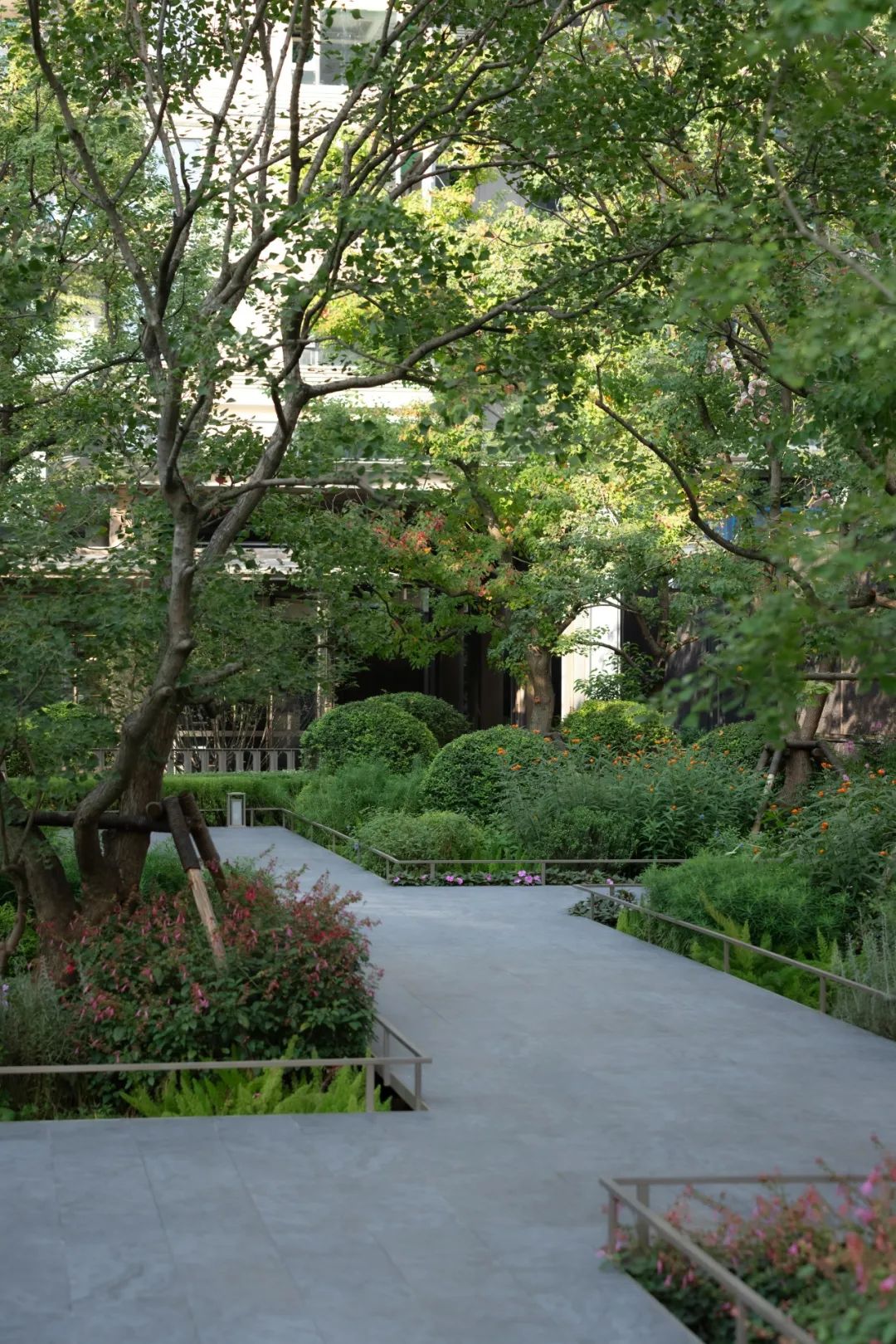 玉润之境，藏玉于林中，玺宸和著实体展示区丨中国成都丨DAOYUAN 道远设计-13