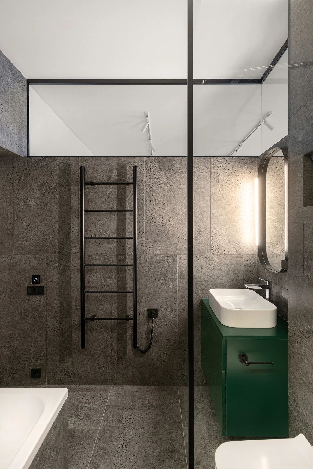 质朴原木单身公寓丨Oleksandr Maly-27