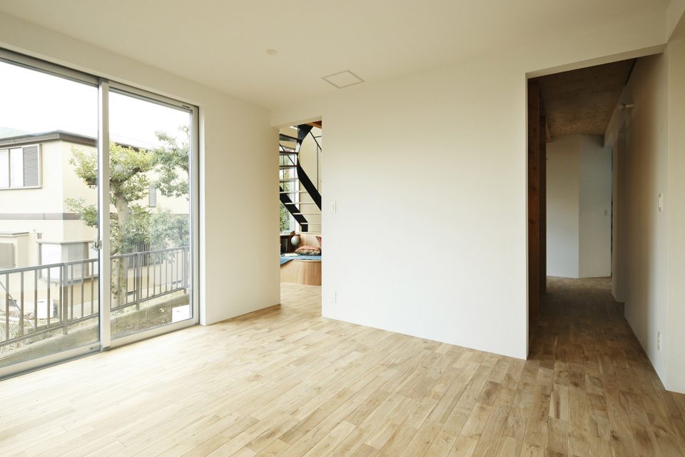 神奈川县日吉本町住宅改造 | 公园、阶梯、电线杆尽收眼底-11