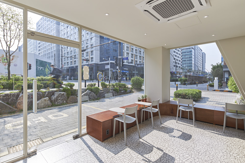 16 坪现代咖啡厅，简约风格中的温馨之作-6