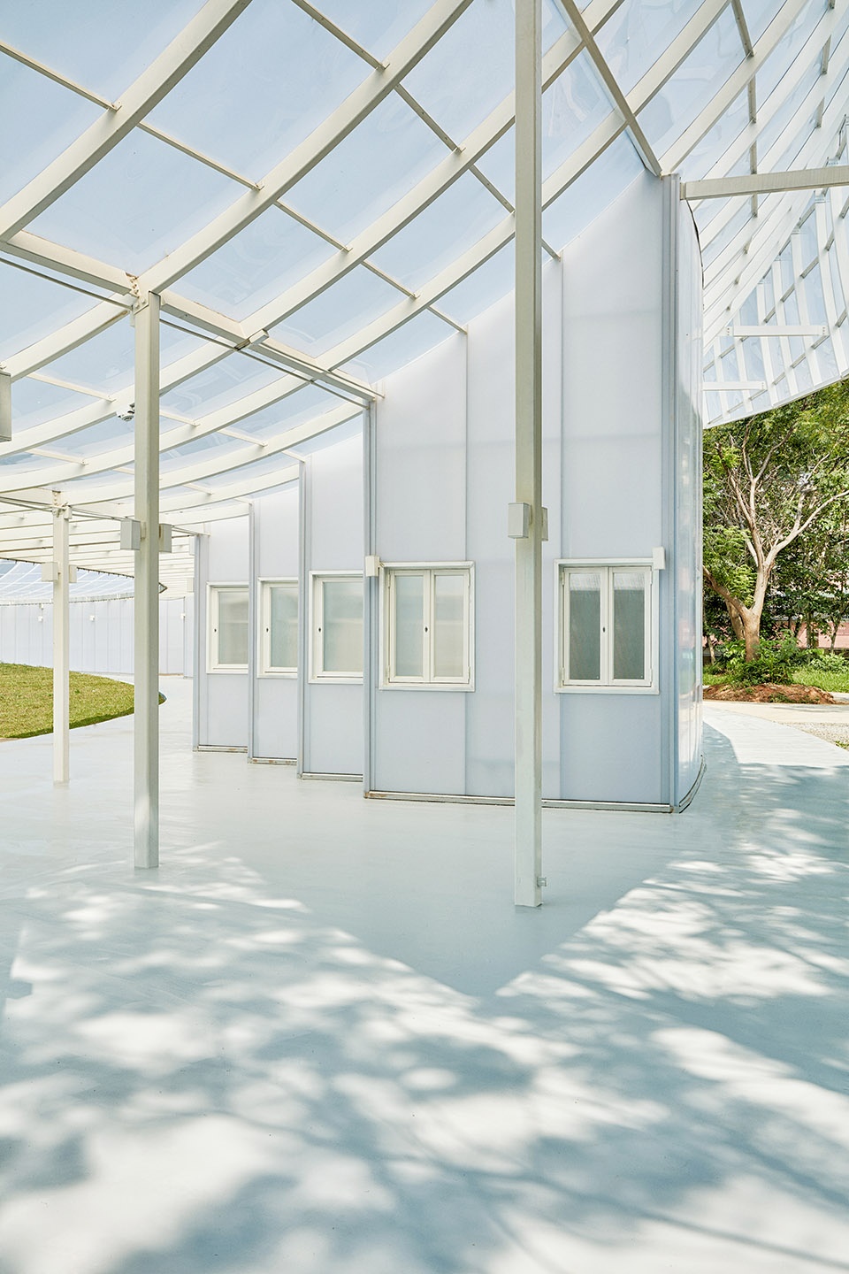 台中花博游客中心 | 轻盈与自然的和谐共舞-29