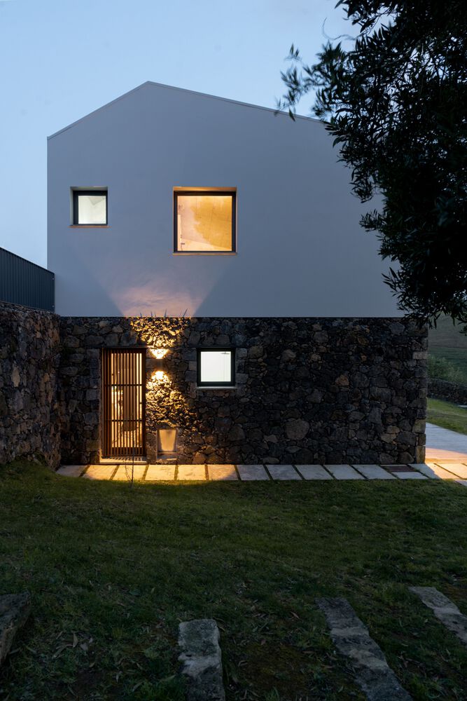 Livramento House · 简约岛屿度假别墅丨葡萄牙蓬塔德尔加达丨Mezzo Atelier-35