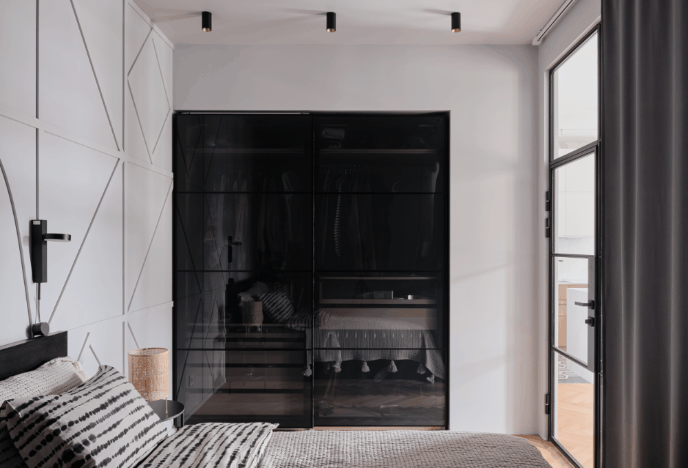 斯大林时代建筑中的现代蓝色公寓-17