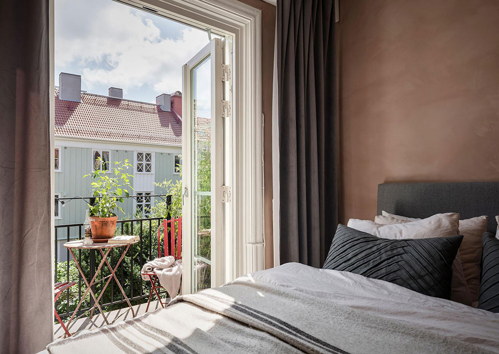 哥德堡红色沙发公寓 | 独特阁楼设计与空间利用-36