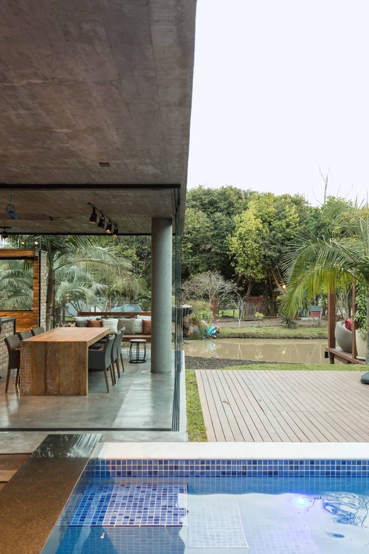 巴西 EL165 休闲小屋 | 混凝土与砖的巧妙结合-13