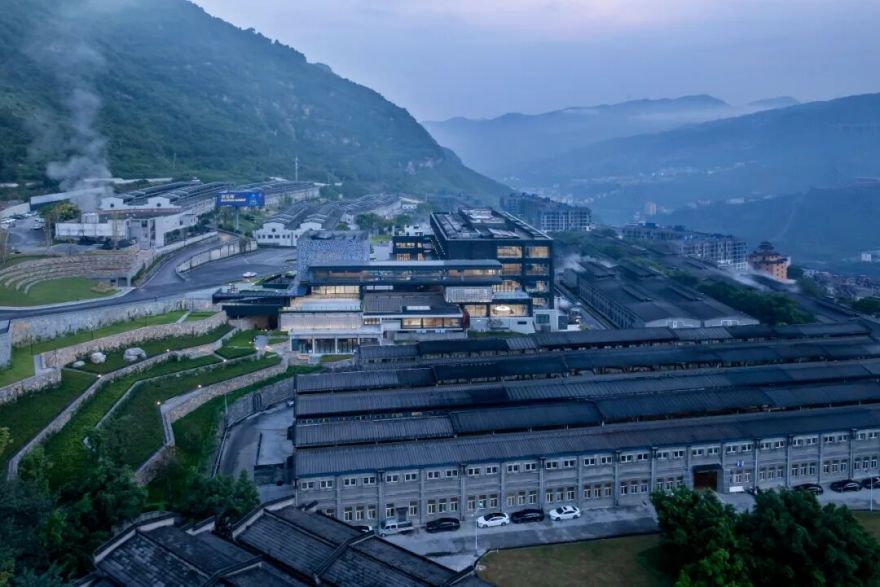 光蕴匠心|郎酒庄园品质研究院照明设计-3