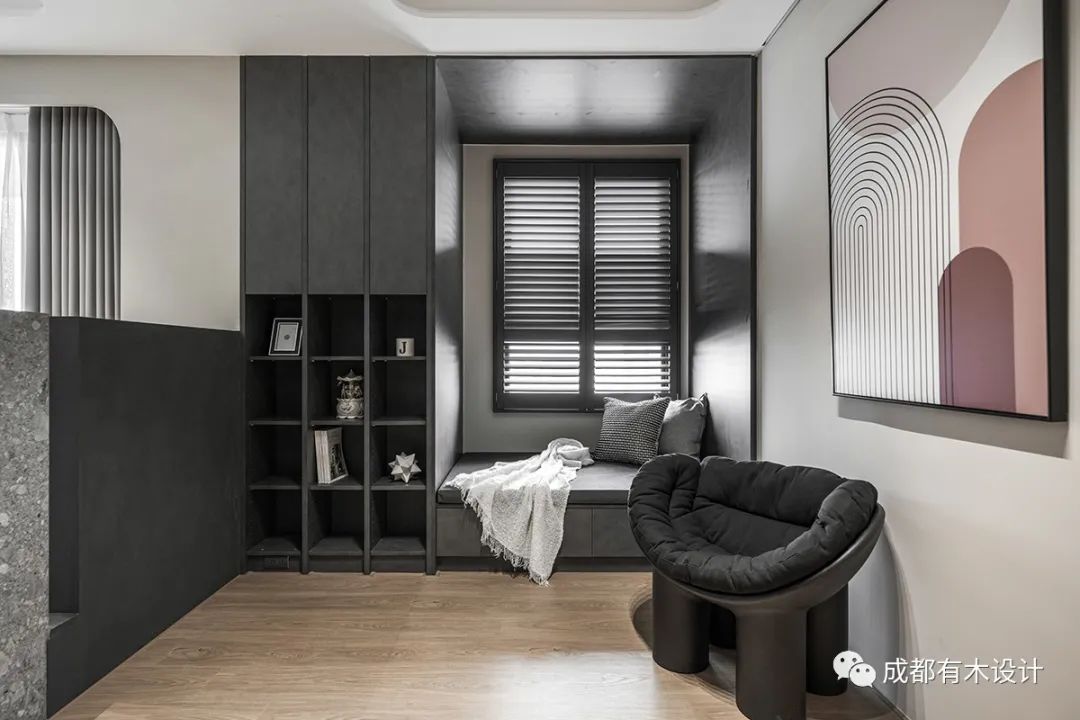 现代医疗从业者的静谧之家-22