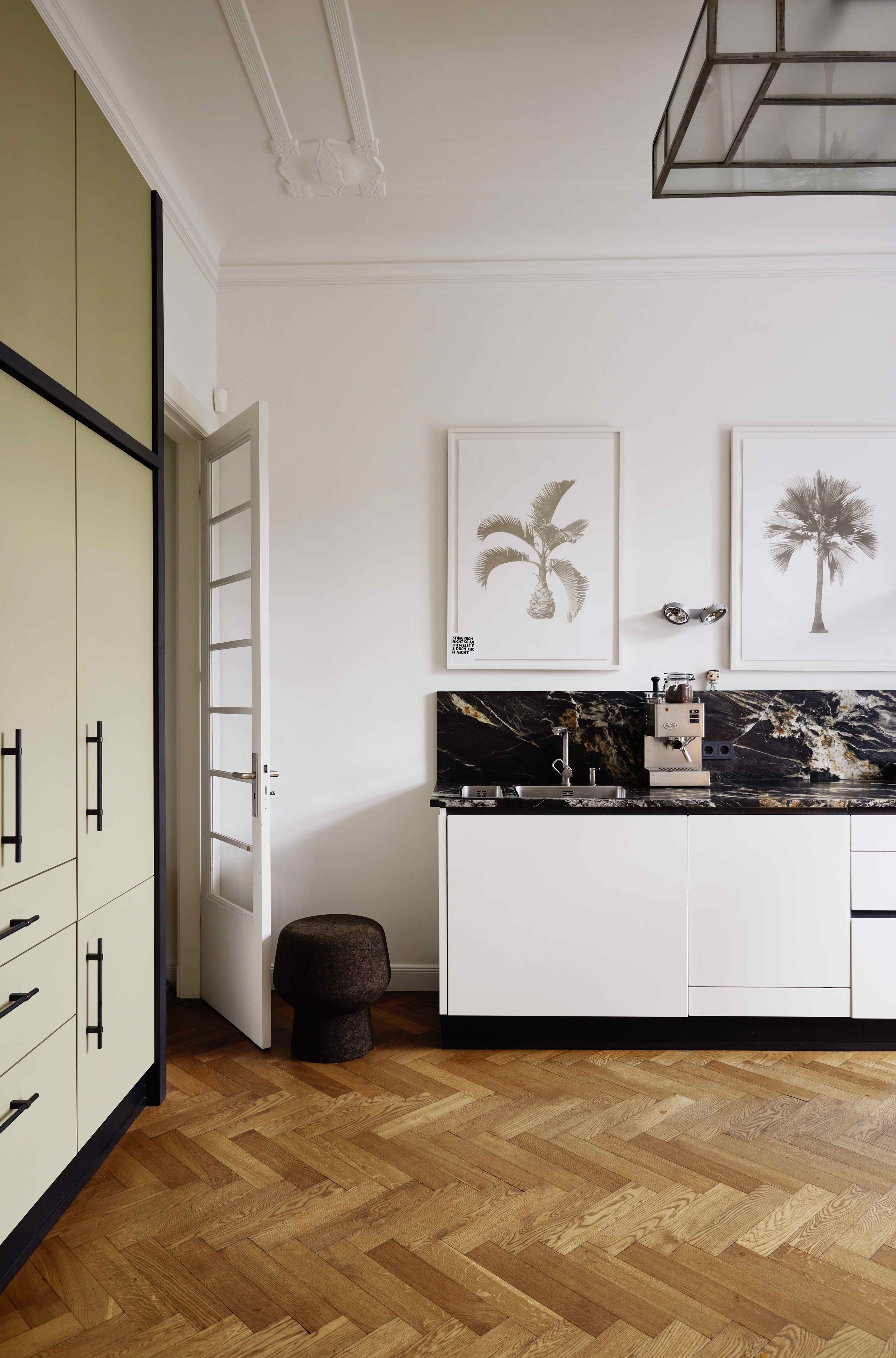 艺术影院·装饰品（注：Arthouse常见指艺术影院，decorazioni是意大利语装饰品装饰的意思 ） 丨德国汉堡-12