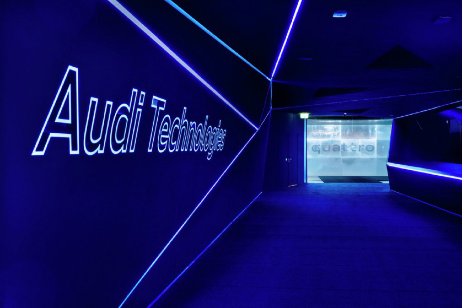 德国奥迪展厅设计方案  SCHMIDHUBER-6