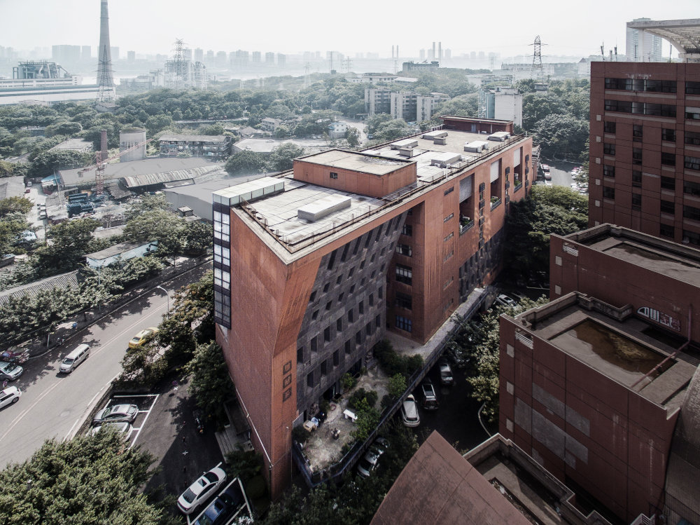 四川美术学院雕塑系大楼丨中国重庆丨刘家琨-8