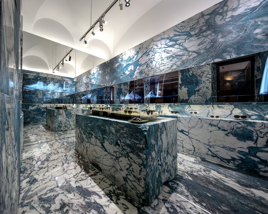Hawkers Rome Store by CuldeSac Custom Retail-1