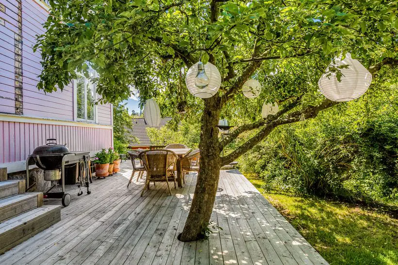 童话色彩的瑞典小屋 | 粉嫩外表引人入胜-17