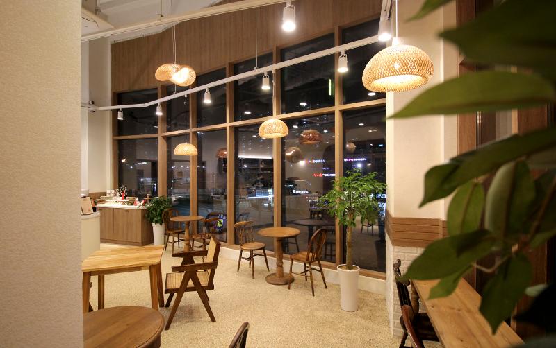 "白色&原木" INS 风咖啡馆设计 报价解读-10