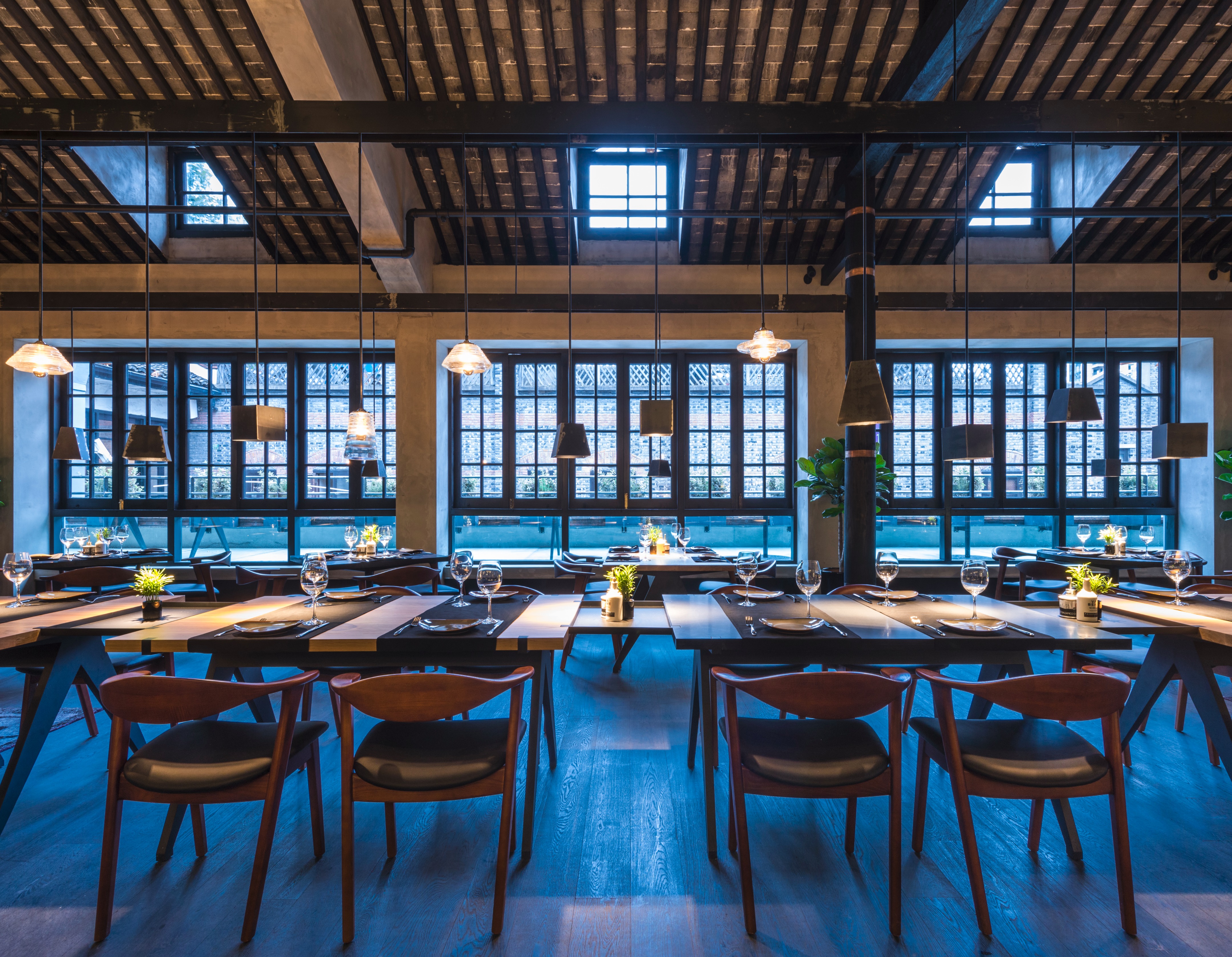 双层意式餐厅设计-17