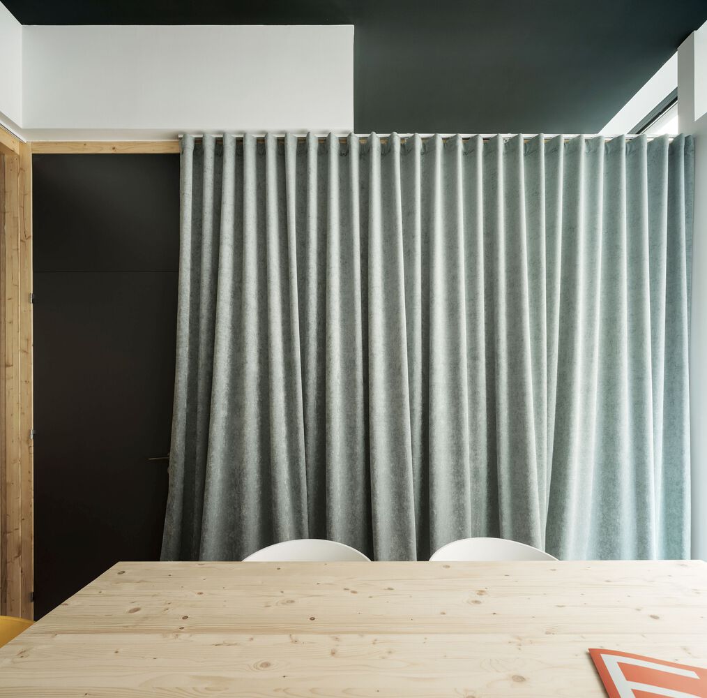 西班牙合作温室办公空间-10