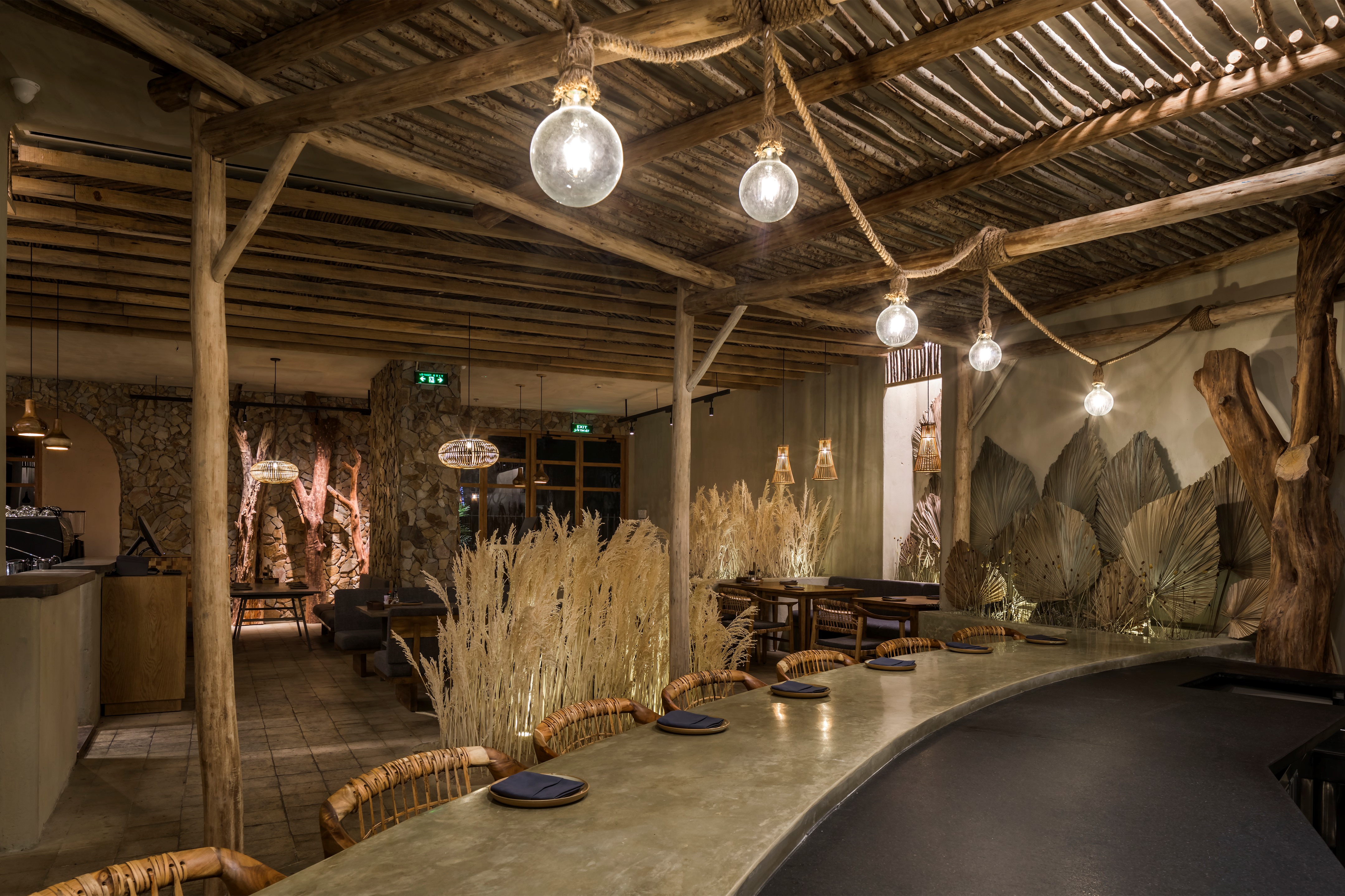 越南"Pizza 4P's"餐厅设计 · 海边别墅中的自然优雅-71