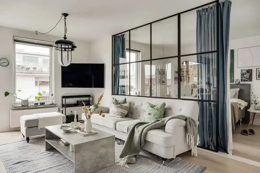 瑞典马尔默 54m2 公寓 | 玻璃卧室与温馨海景-4