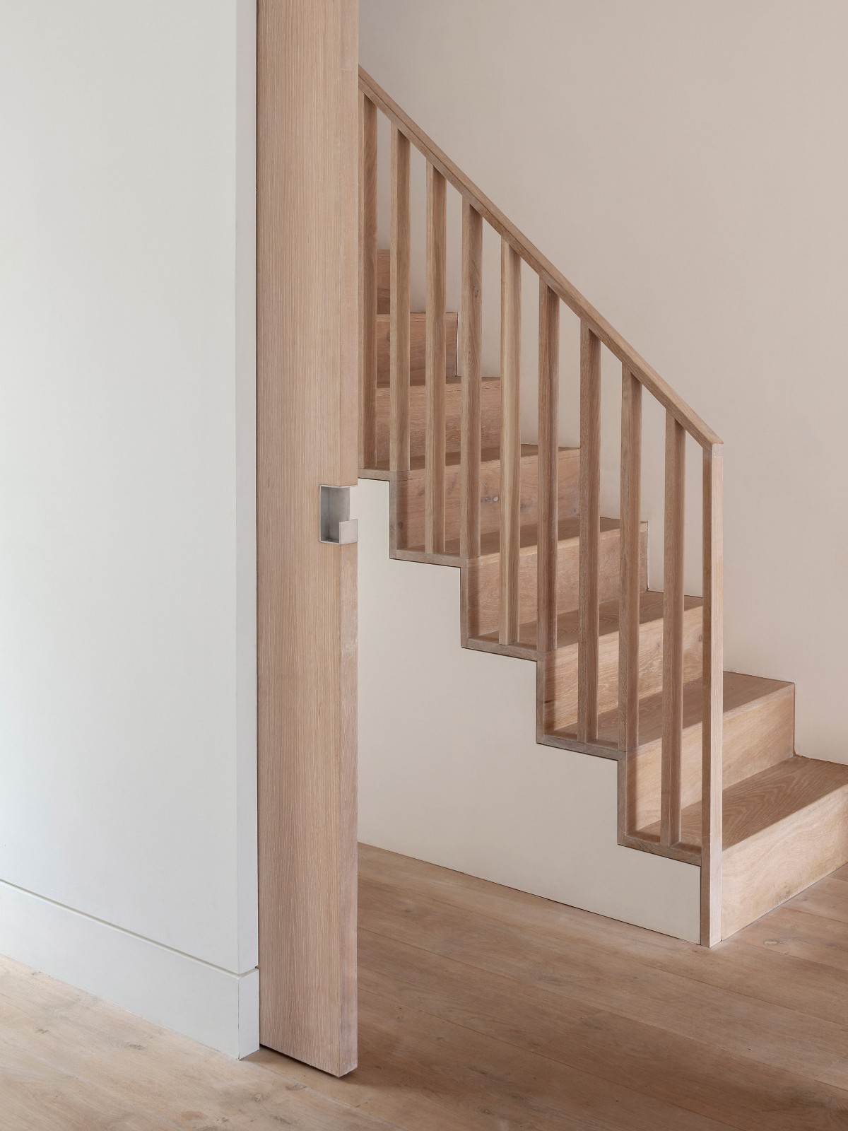 伦敦南郊老屋翻新，北欧风混凝土与木作之美-6