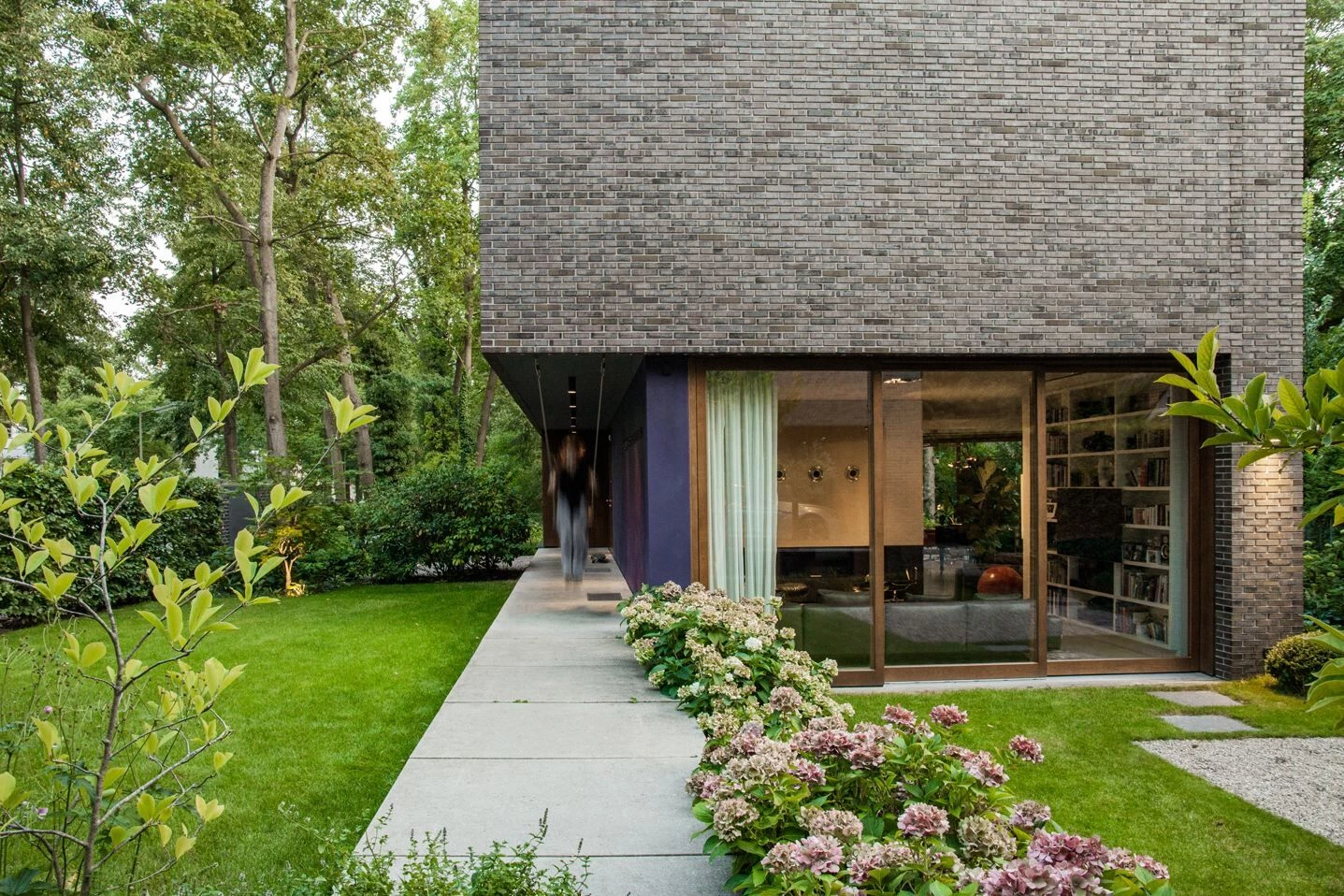 柏林瓦恩湖简约住宅设计丨德国柏林丨Gnädinger Architects-23