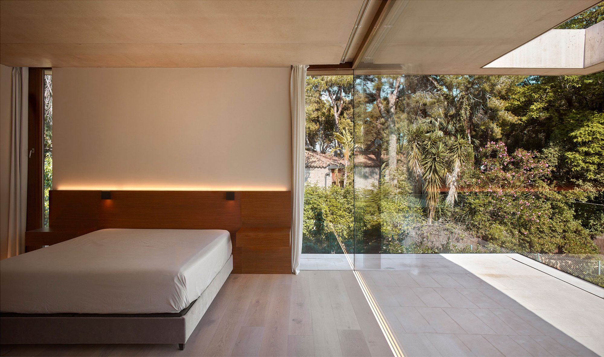 Home in the Pine Forest Ramón Esteve-2