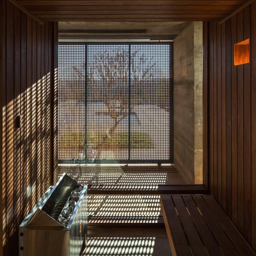 巴西 Bragança Paulista 斜坡住宅-14