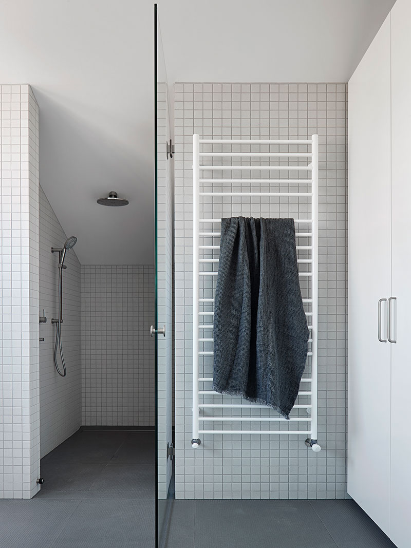 墨尔本摄影师惊艳改造旧厂房，现代家居典范-10