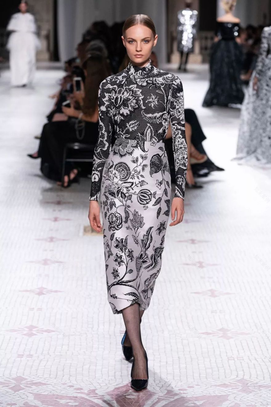 激进贵族的硬核高订 | Givenchy 2019 秋冬高级定制系列-110