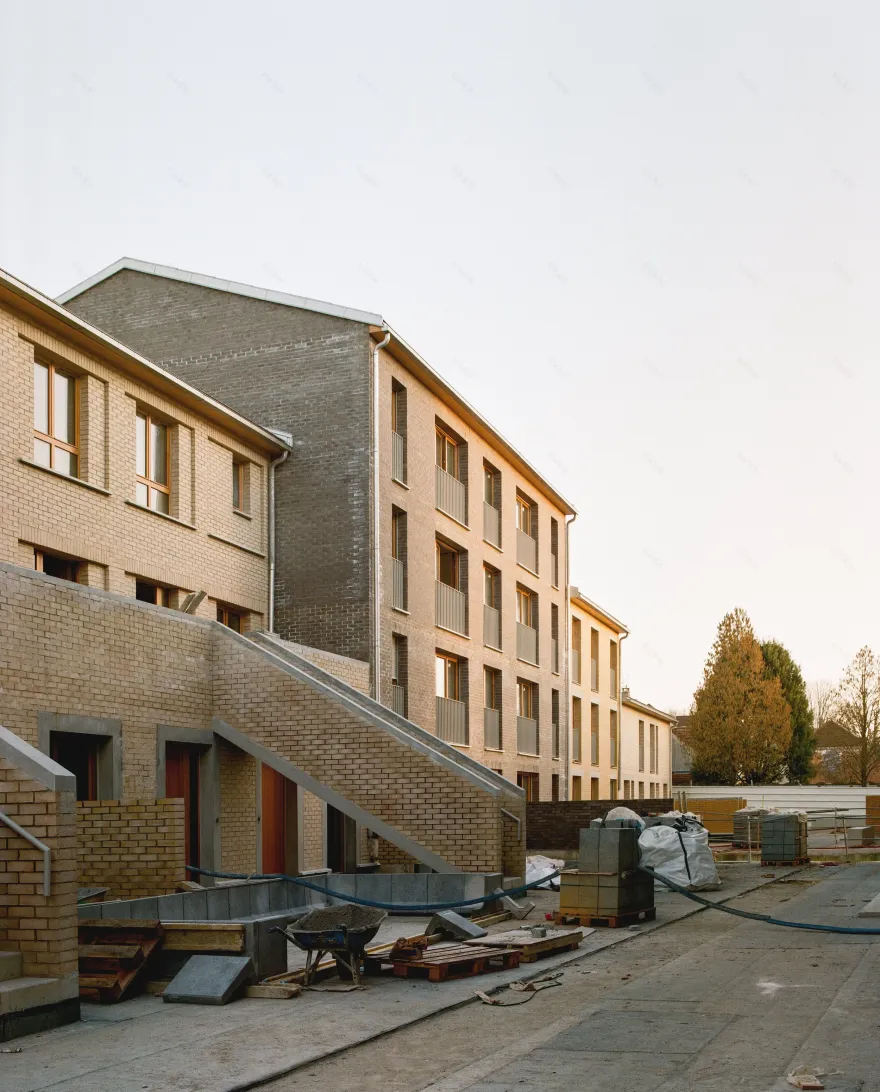 蒙让,龙吉斯·帕拉斯塔-30