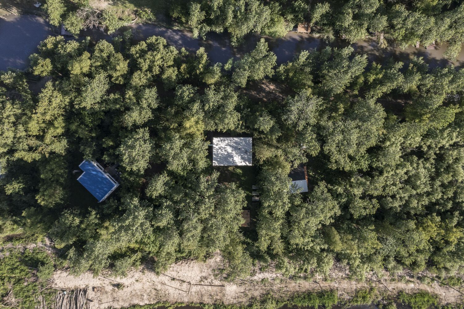 阿根廷 Casa Bou 黑盒子住宅丨LMCO arquitectos-33