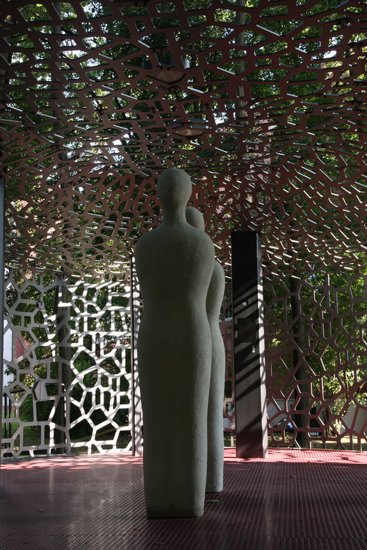 米兰 21 世纪三人展 | 后乌莫科斯坦特-7