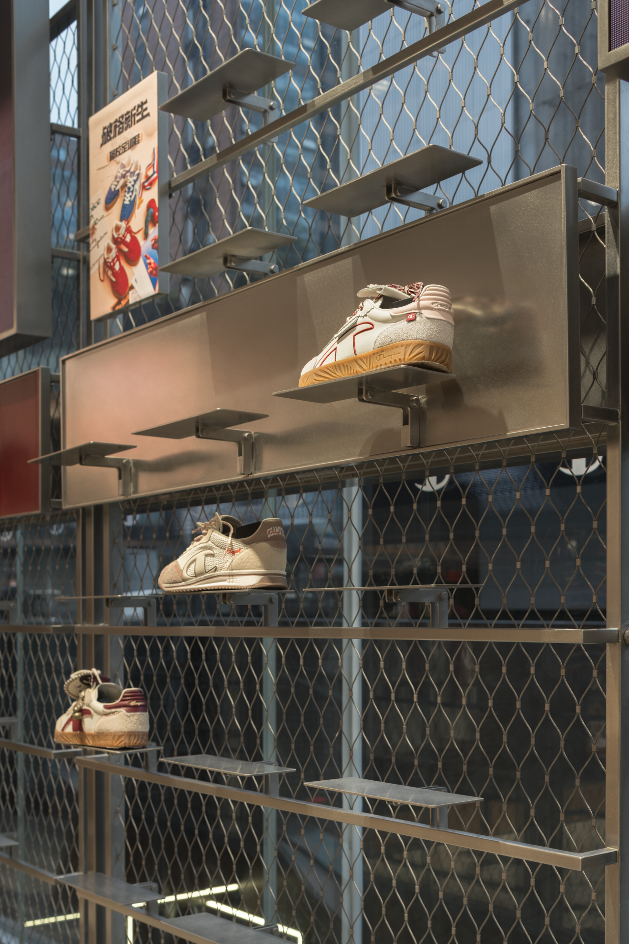 Champion成都盈嘉旗舰店空间设计丨中国成都丨立品设计-18