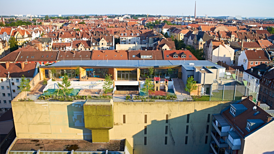 德国最高日托中心 · 纽伦堡“沃尔克 10”-0