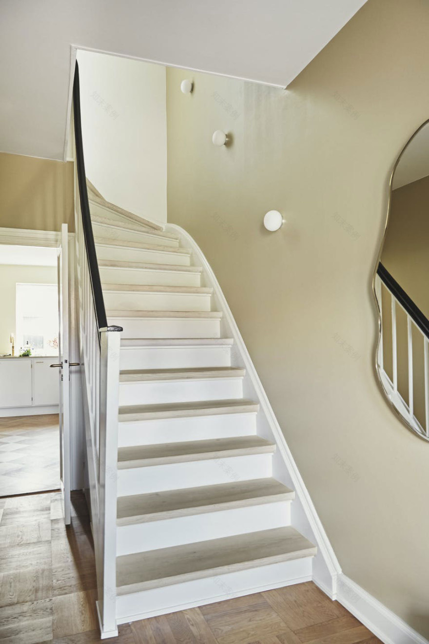 丹麦温馨家庭住宅的柔和色调设计-13