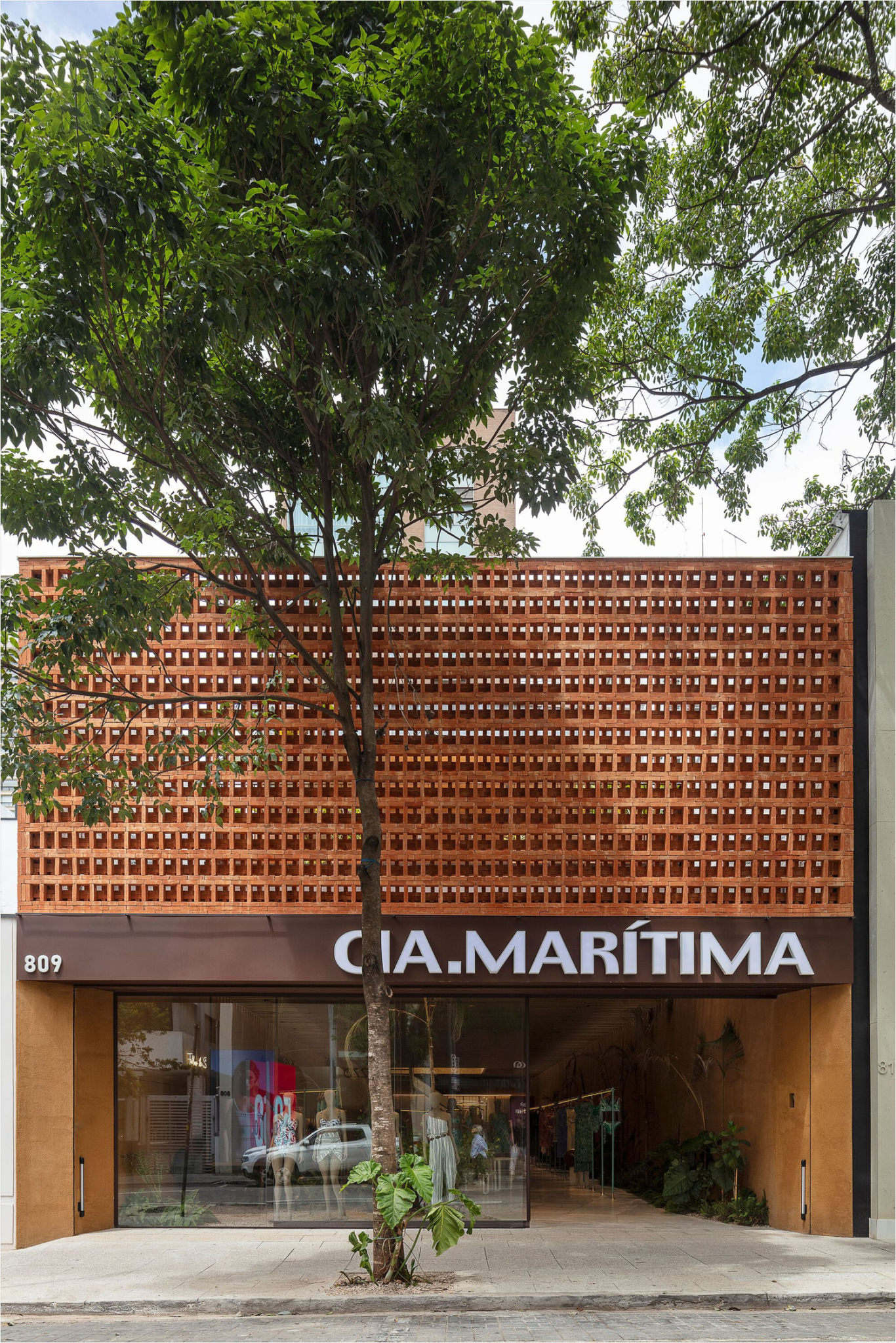 Cia. Marítima store by Marcelo Rosenbaum-15