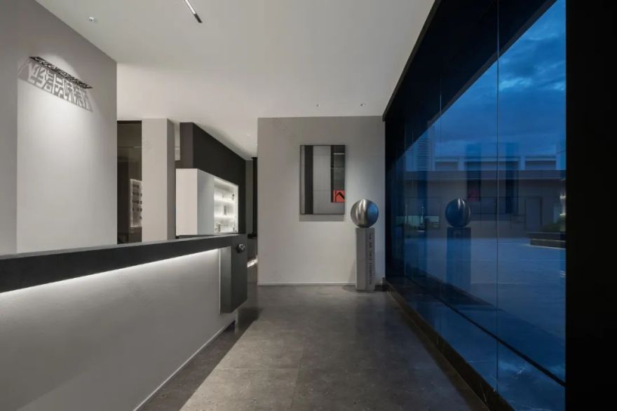 周应钦打造广州居然设计中心,光与影的慢时光美学空间-25