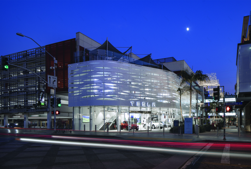 特斯拉圣塔莫尼卡展厅丨Arktura LLC-7