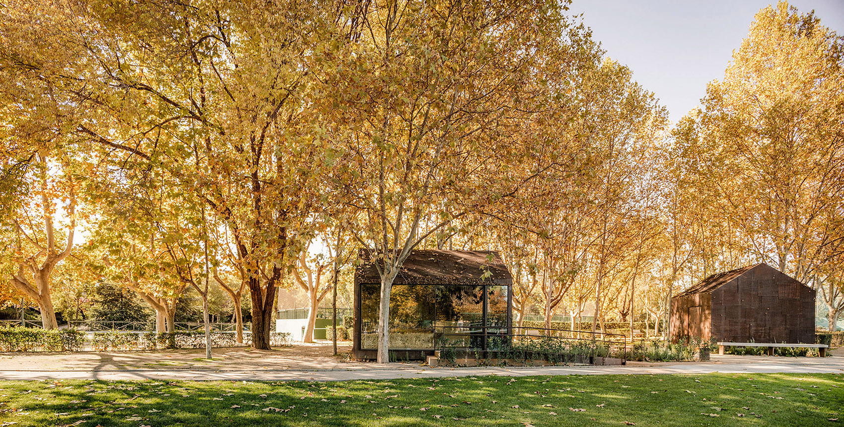 马德里网球学校后勤建筑 / BETA.ø architecture office-3