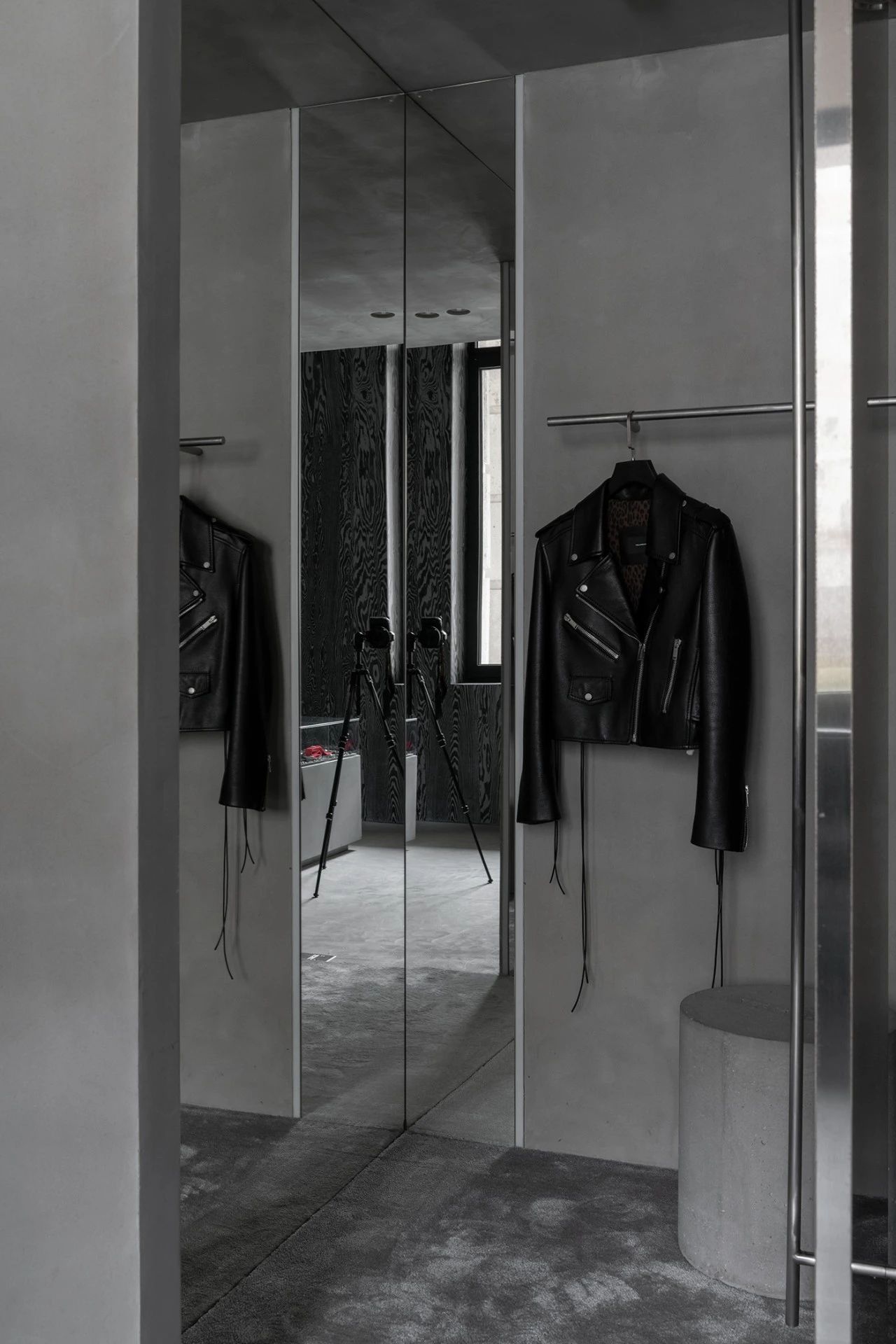 尤利亚波浪商店丨俄罗斯莫斯科丨Roman Gulyaev,Maria Tsakharias-58