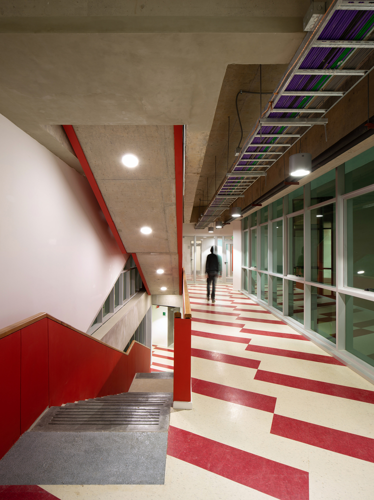 智利 PUCV 大学医学技术职业建设大楼-33