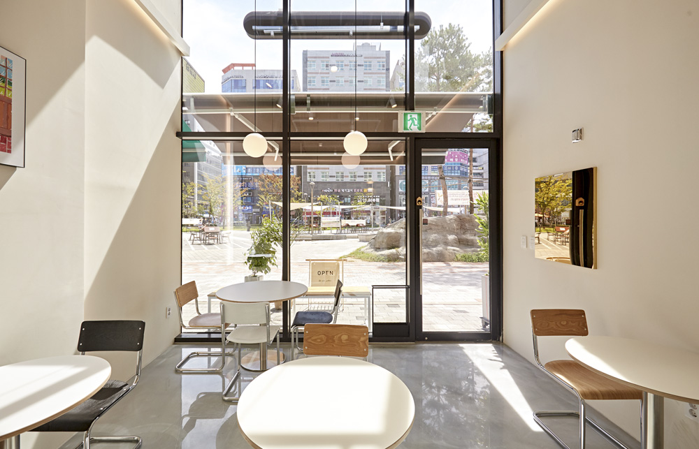 10 坪南扬州温暖氛围咖啡厅设计-7