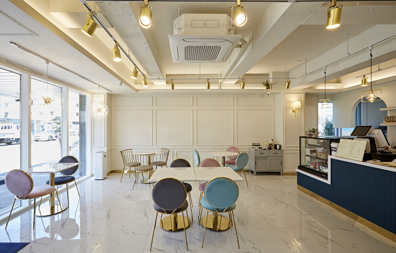 现代简约风 20 平咖啡馆设计-10