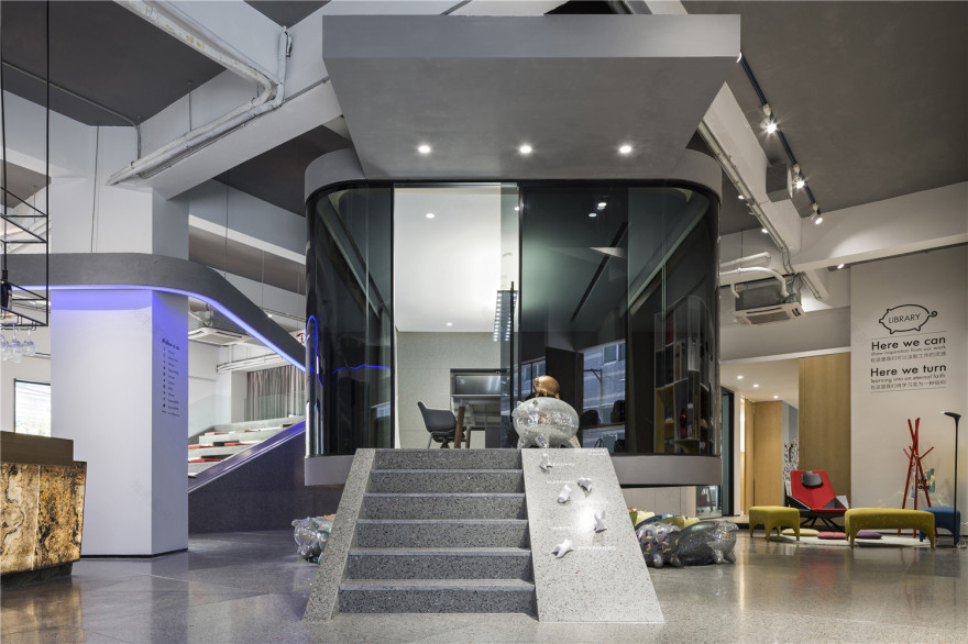 玩味办公 | 广州 lightspace Play Ground 颠覆传统办公环境-11