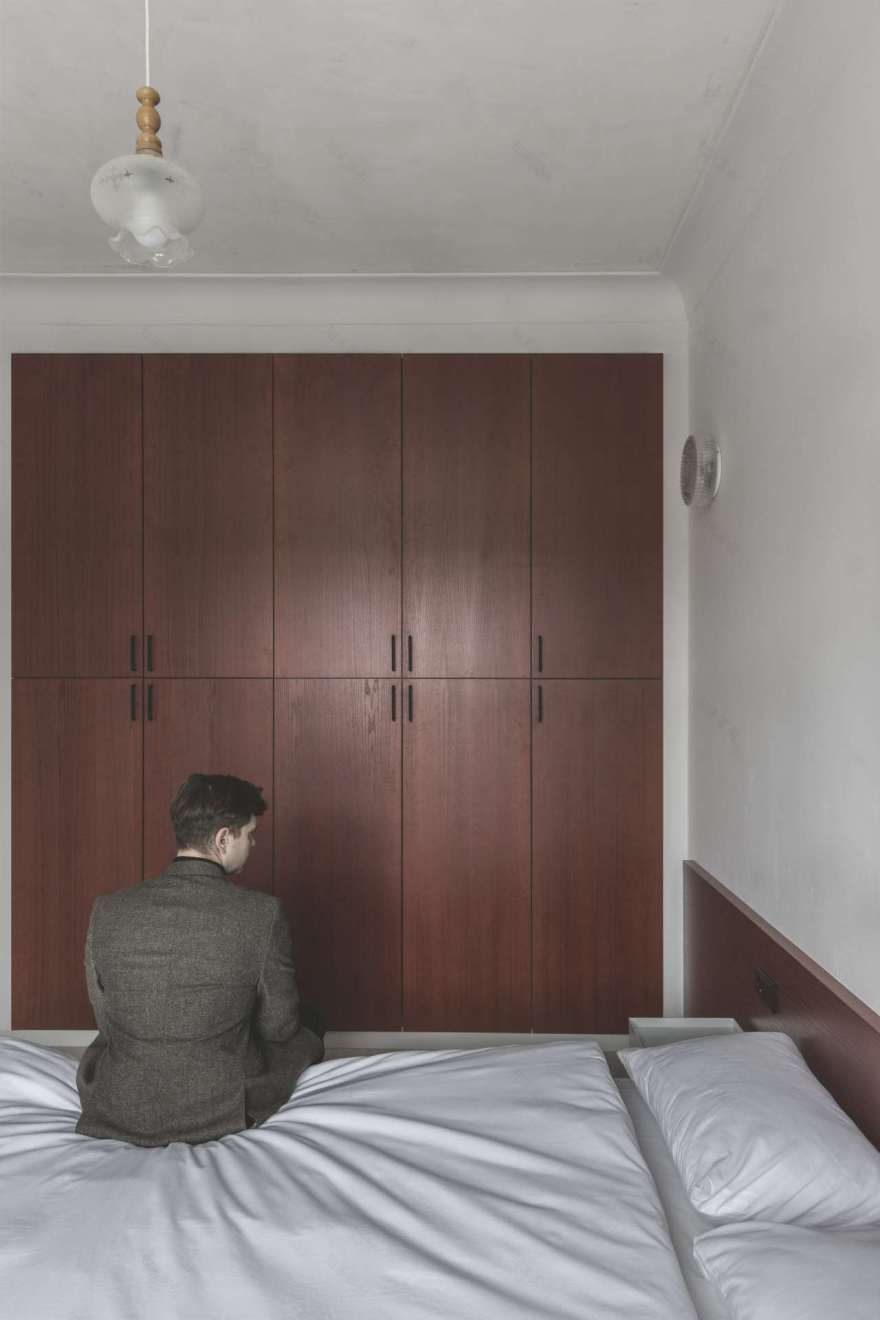 Gracefully Nostalgic A Contemporary Apartment in Minsk Reminisce About its Past-46